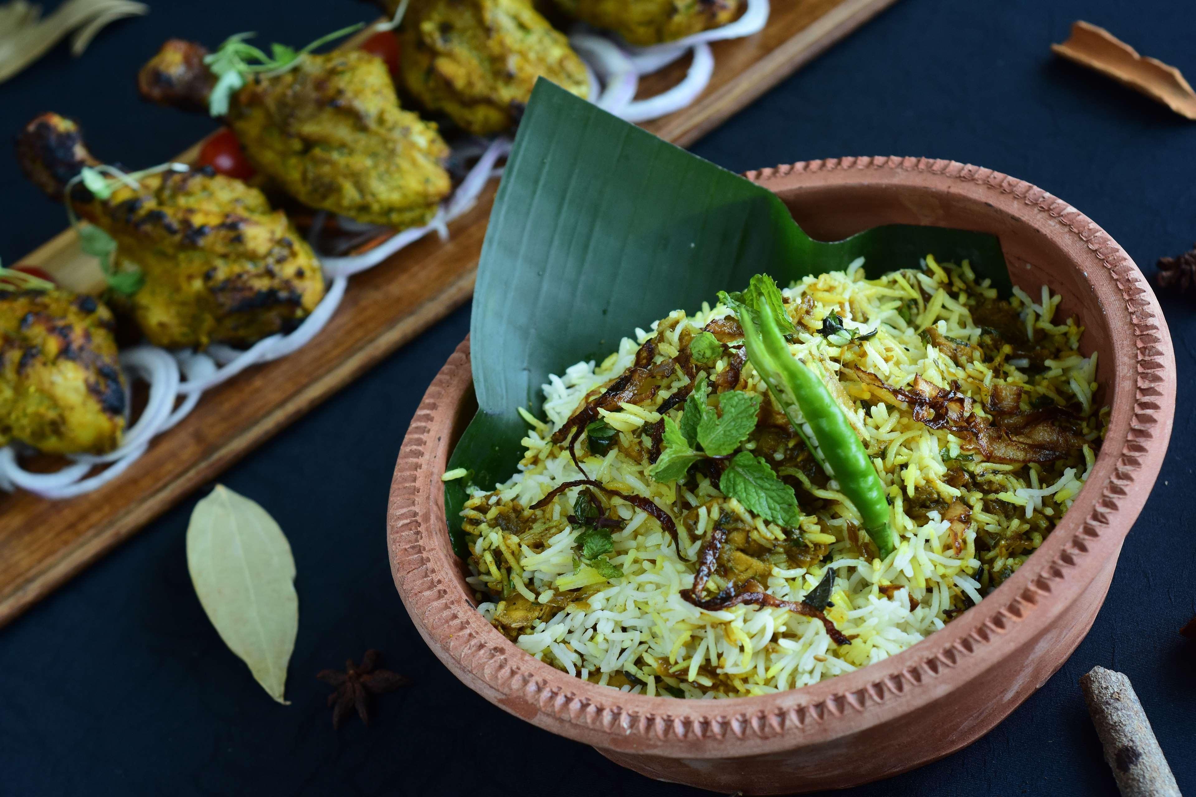 Hilton Mumbai International Airport Hotel Dış mekan fotoğraf Hyderabadi biryani