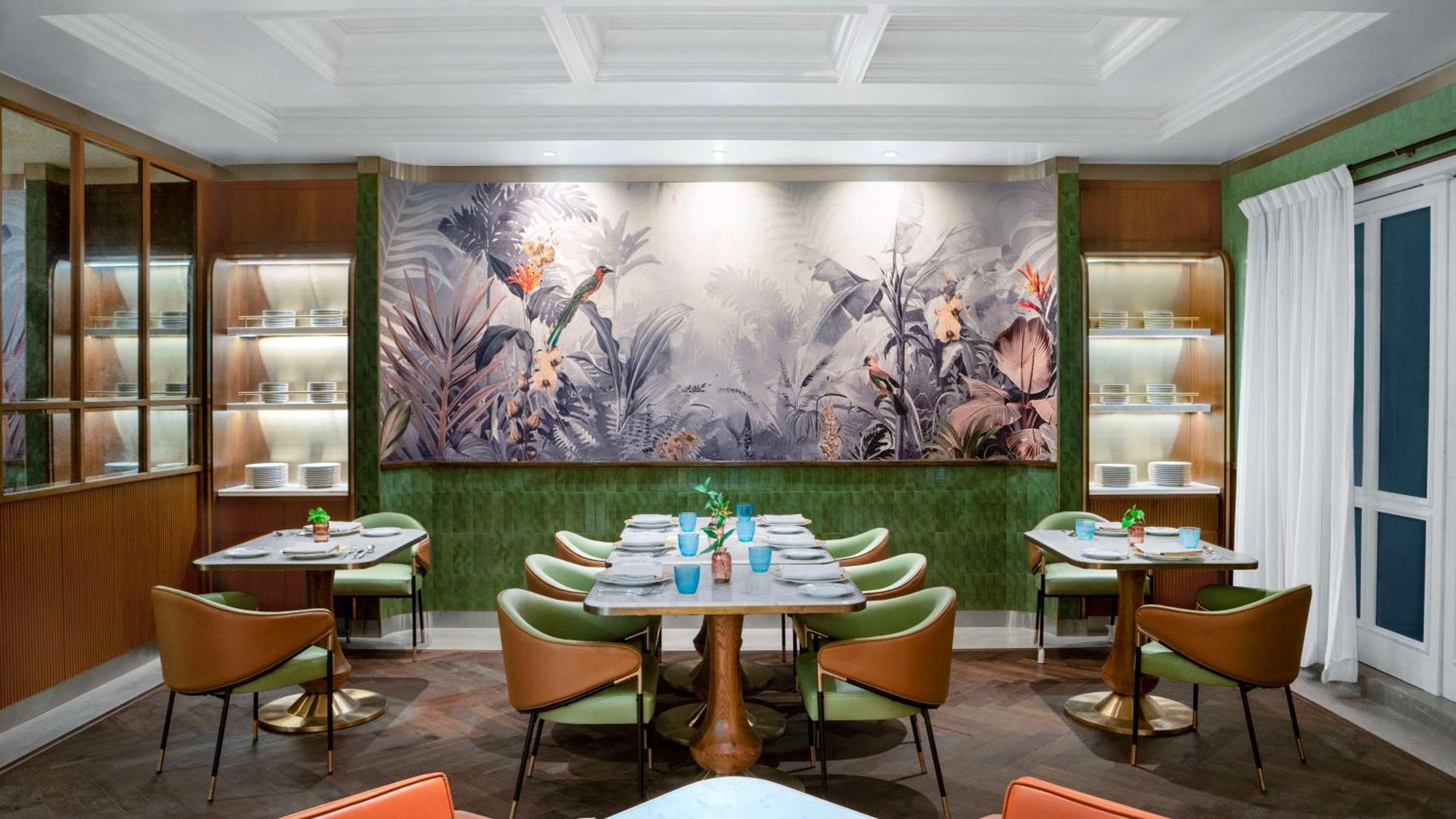 Hilton Mumbai International Airport Hotel Dış mekan fotoğraf The interior of the restaurant